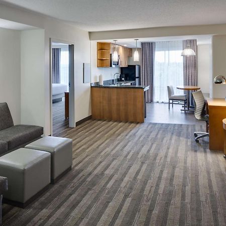 Отель Hyatt House Hartford North/Виндзор Экстерьер фото