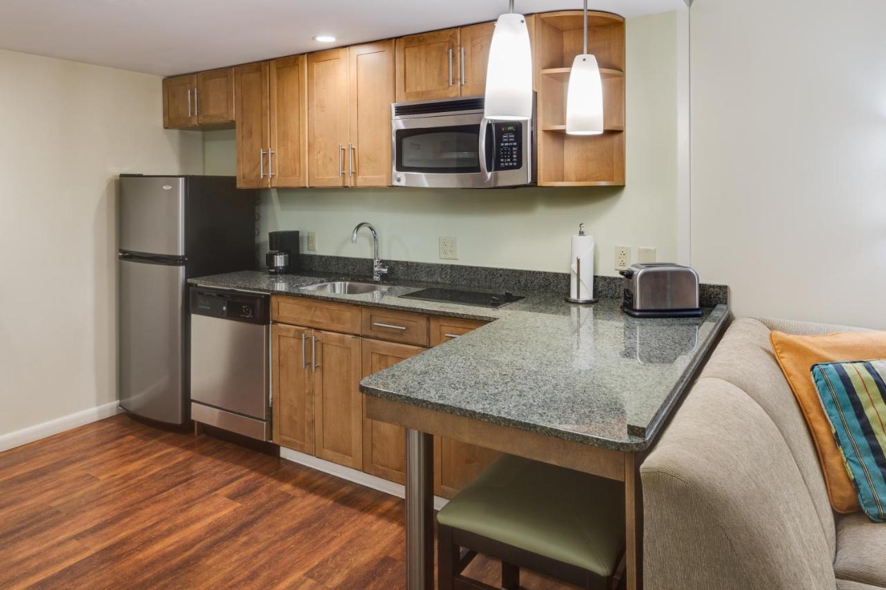 Отель Hyatt House Hartford North/Виндзор Экстерьер фото