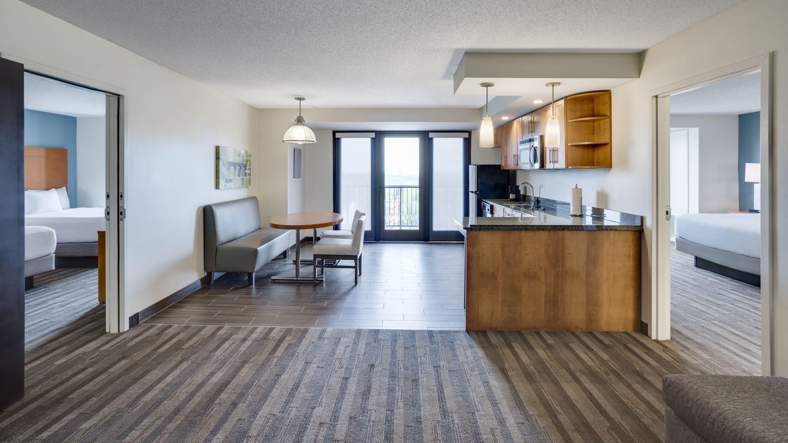 Отель Hyatt House Hartford North/Виндзор Экстерьер фото