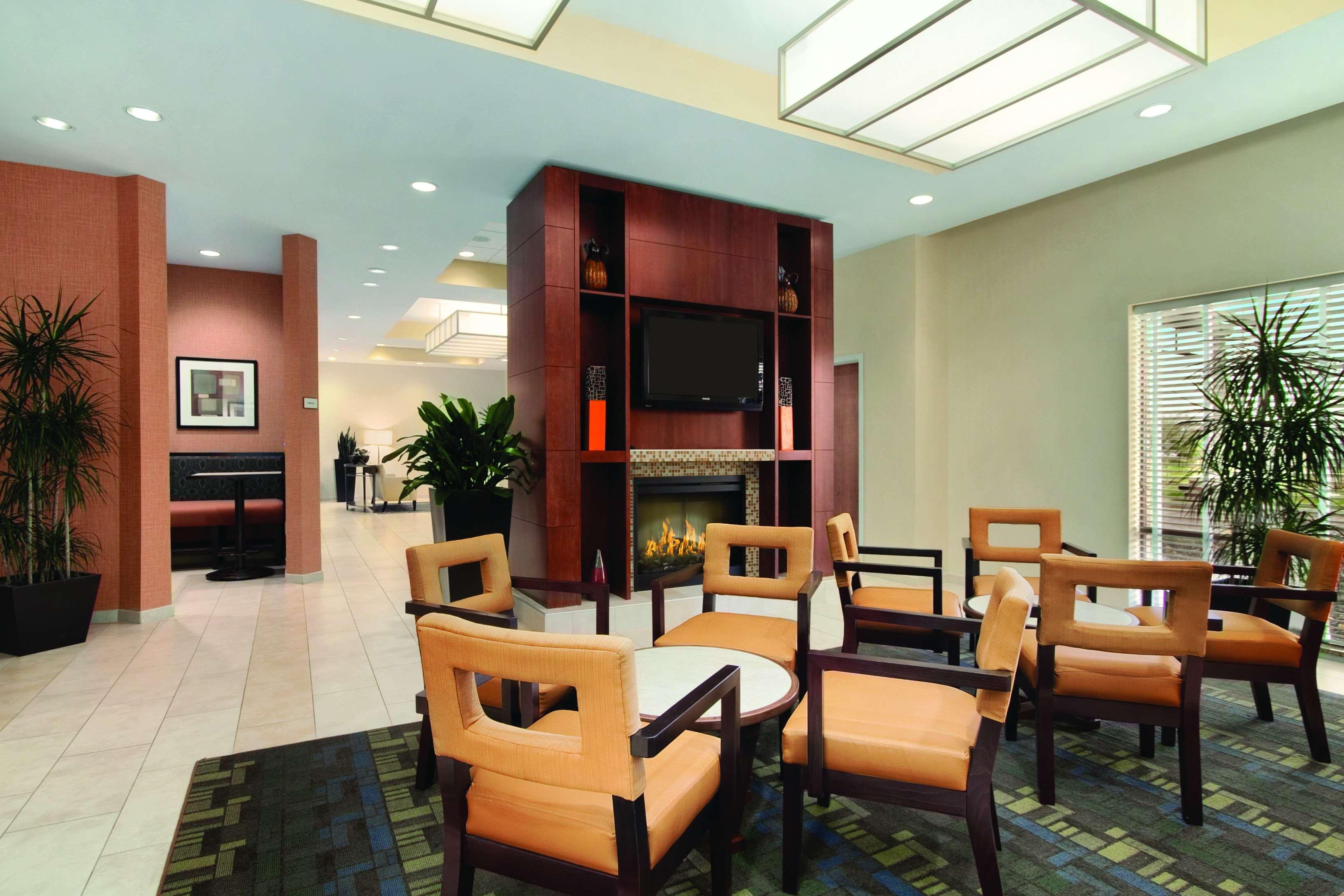 Отель Hyatt House Hartford North/Виндзор Экстерьер фото
